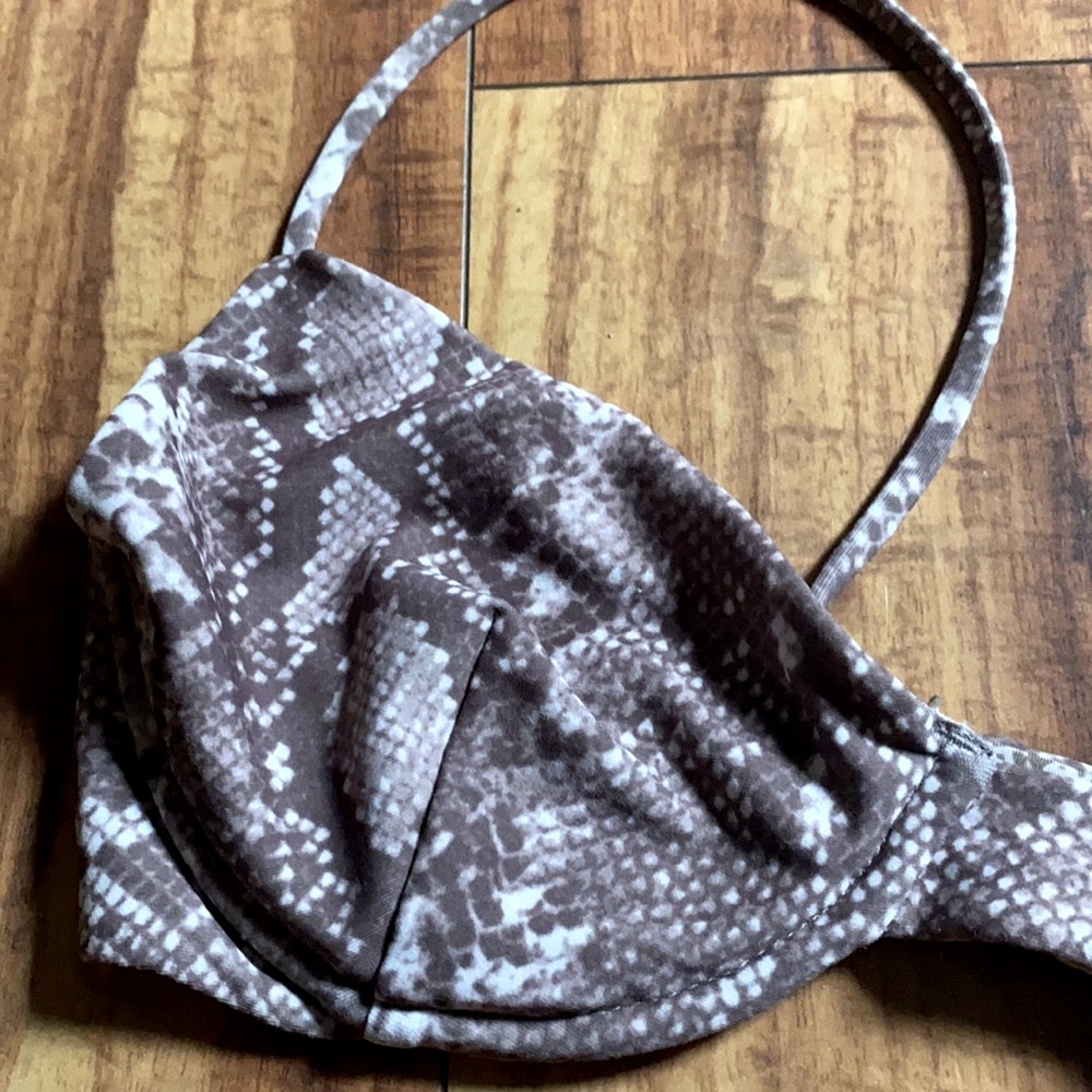 Acacia Snake Lining Manhattan Top - Picture 3 of 5
